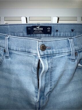 Hollister Men's Athletic Skinny Jeans in Light Blue Wash